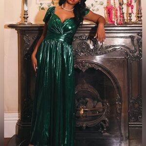 NWT IVY CITY CO HERA DRESS IN GREEN METALLIC